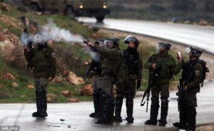 Tentera Zionis menembak gas pemedih mata di Nabi Saleh