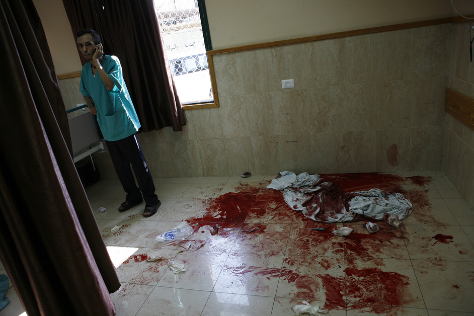 21 Julai - Hospital Al-Aqsa di Deir Balah beberapa kali diserang oleh tentera Zionis.