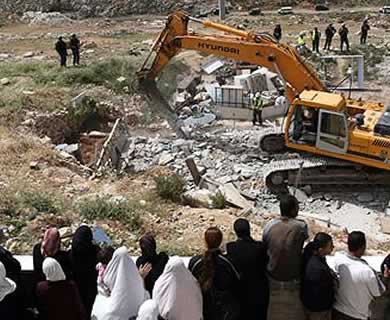 Gambar hiasan: Zionis menghancurkan rumah penduduk Palestin