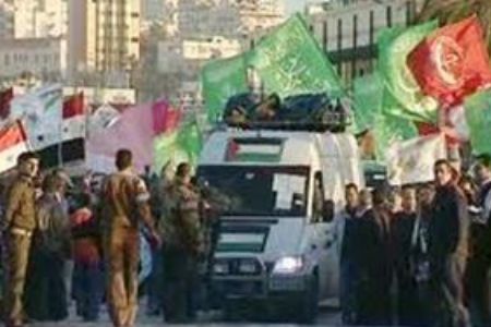 Konvoi Arab Spring memasuki Gaza melalui pintu Rafah