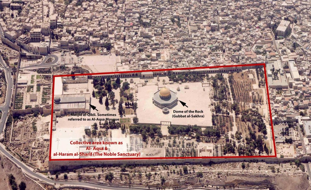 Semua kawasan dan bangunan yang berada di dalam garisan mereah adalah Masjid al-Aqsa