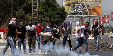 Penduduk Kafr ‘Aqab dan Qalandia diserang tentera Zionis