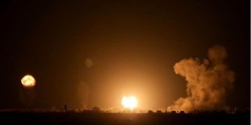 Tentera Zionis serang Gaza, mujahidin balas dengan serangan roket
